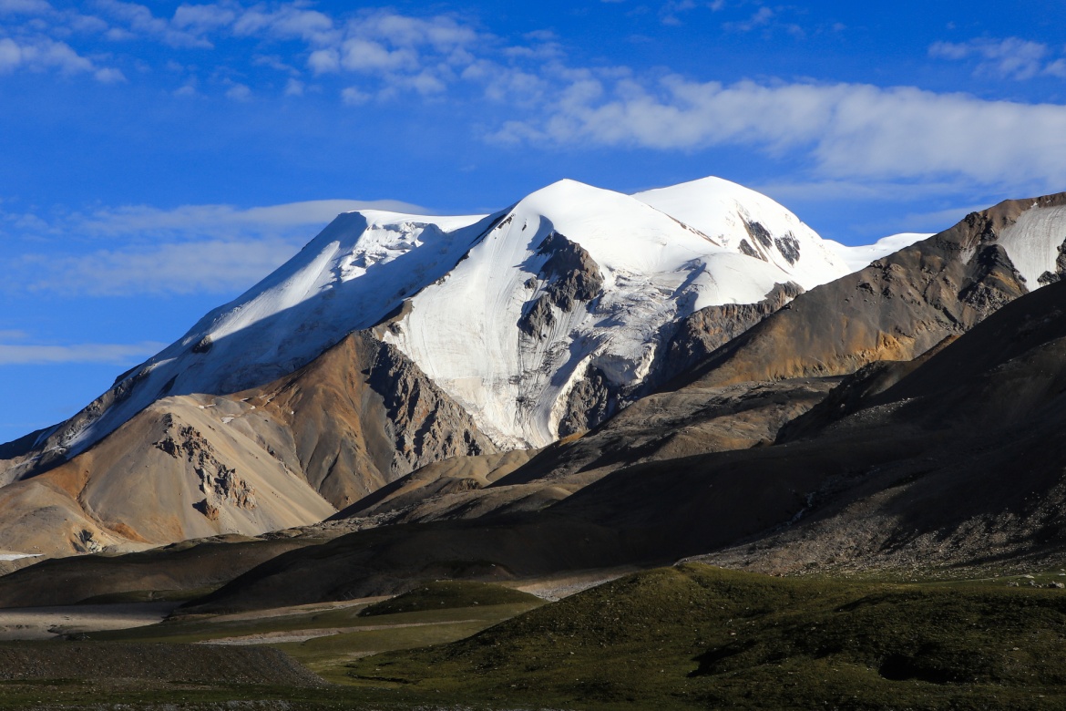 Maqin Animaqin Mountain